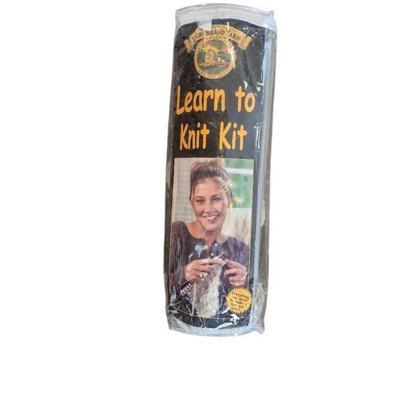 Lion Knit Learn to Knit Kit - Picture 2 of 4